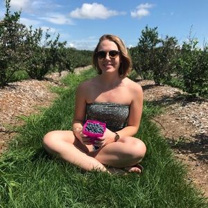 Meet your Posher, Alexis